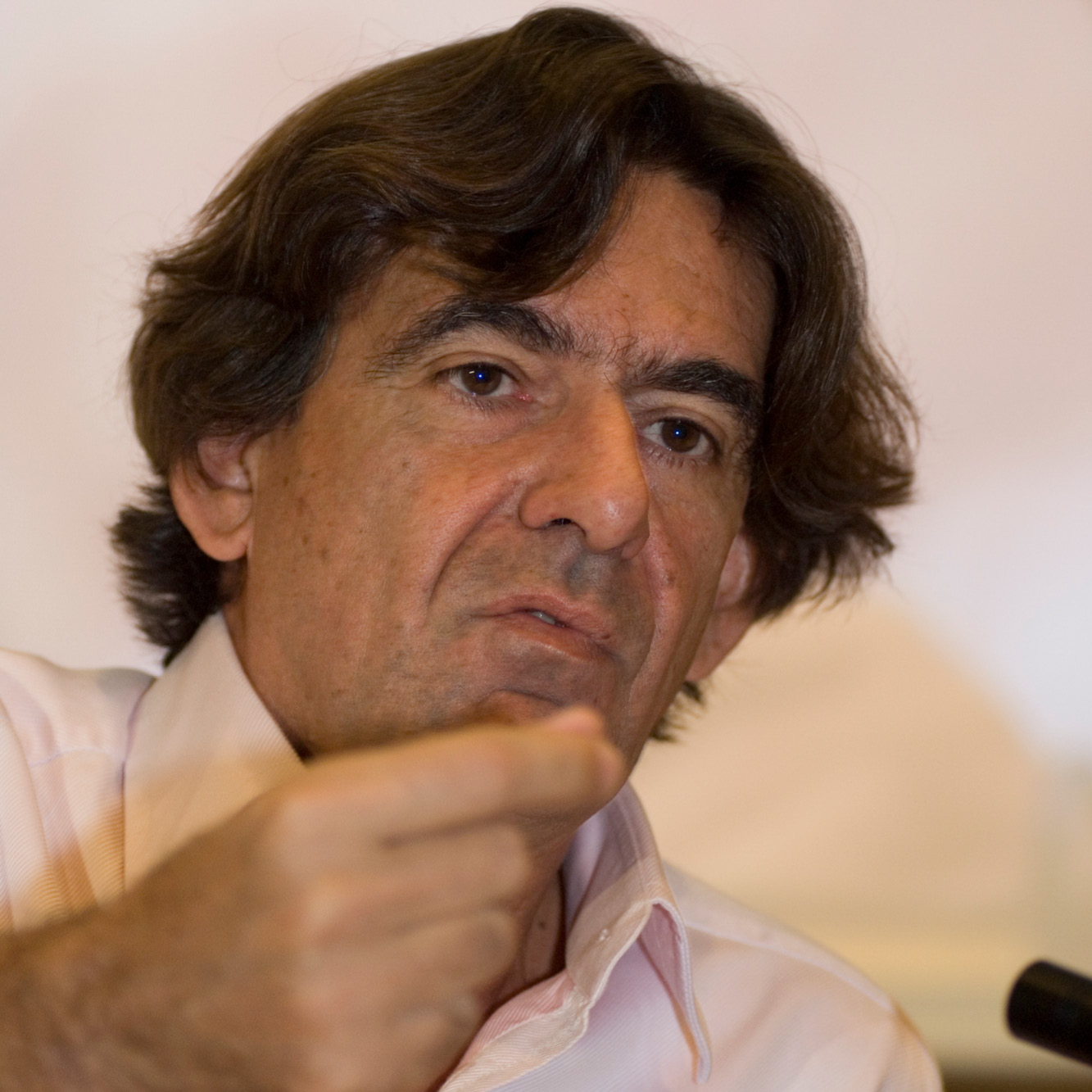 Luc FERRY